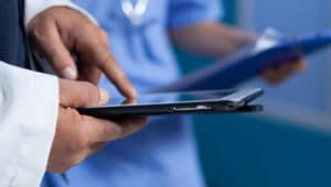 Pós-graduação ou residência médica